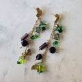 Enchanted Forest – lange oorbellen goud groen glaskralen statement
